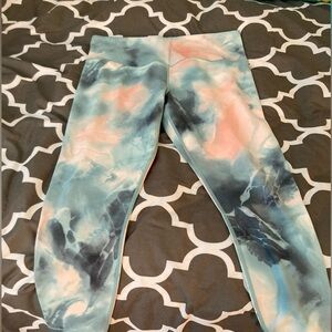 Athleta elation high rise 7/8 tight legging tie dye light blue and white size L